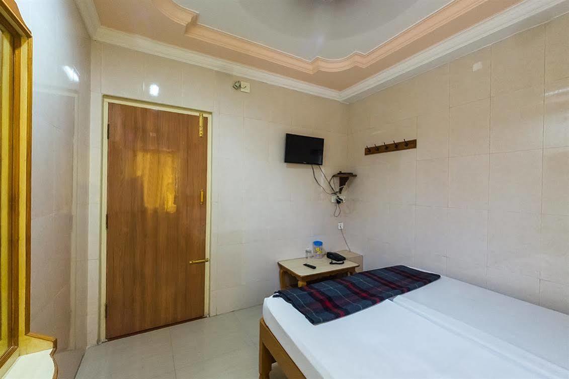Kvr Deluxe Residency Villa Tirupati Kültér fotó